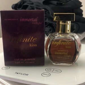 Solo Fragrance Infinite Kiss Version Scent of Imortal Twilight